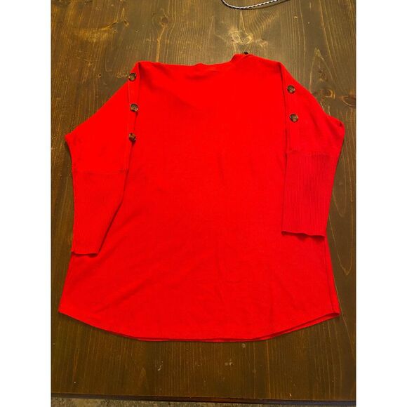 Max Studio Sweater Women's Medium Red Rayon Long Sleeve Buttons down arms PRETTY - Picture 6 of 6
